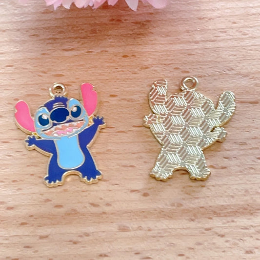 D28.Stitch pendants